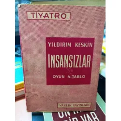 İnsansızlar Oyun 4 Tablo * İlk Baskı * İmzalı ve İthaflı Münir Kekevi İnsansızlar Oyun 4 Tablo * İlk Baskı * İmzalı ve İthaflı Münir Kekevi