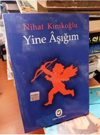 Yine Aşığım
