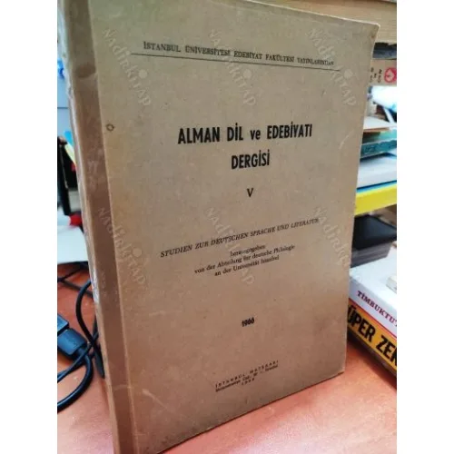 Alman Dil ve Edebiyatı 5/1966 STUDIEN ZUR DEUTSHEN SPRACHE UND LITERATUR Kafka Değişim üzerine deneme//Şara Sayın