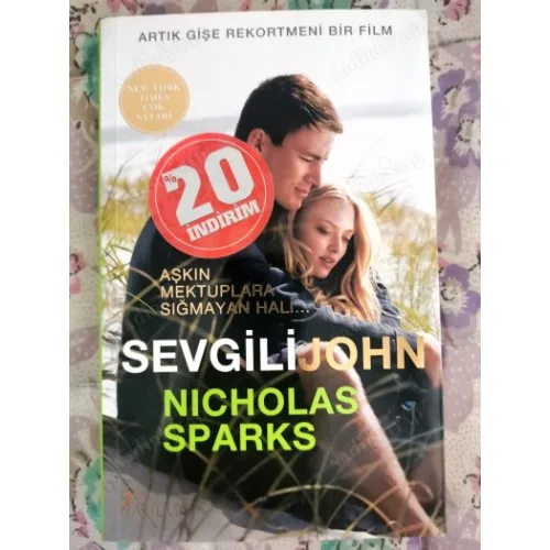 Sevgili John - Aşkın Mektuplara Sığmayan Hali Tv/Film Kitapları (Dear John)