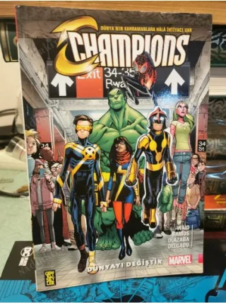 Marvel - Champions Cilt 1 - Dünyayı Değiştir | Champions 1 Change the World