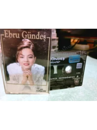 Ebru Gündeş - Tanrı Misafiri Raks Bandrol-Kartonet Tam Kaset
