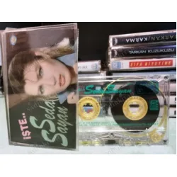 Seda Sayan - İşte.. Yaşar Kekeva / Plaksan Bandrol-Kartonet Tam Kaset Seda Sayan - İşte.. Yaşar Kekeva / Plaksan Bandrol-Kartonet Tam Kaset