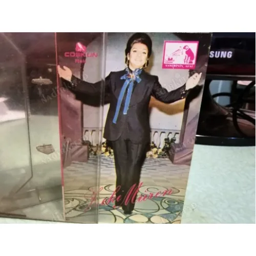 Zeki Müren - Sahibinin Sesi Çoşkun Plak Kartonet Kaset