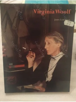 Virginia Woolf with 136 illustrations