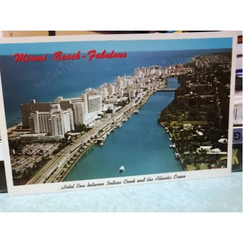 Miami Beach Florida Hotel Row between Indıan Creek and Atlantic Ocean (Amerika)