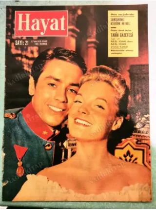 Hayat 21 Kapak Romy Scheider Alain Delon, Poster Samsun Atatürk Heykeli, Can Bartu Fiorentia, Mekke, Ursula Andress, Cardin Defilesi,