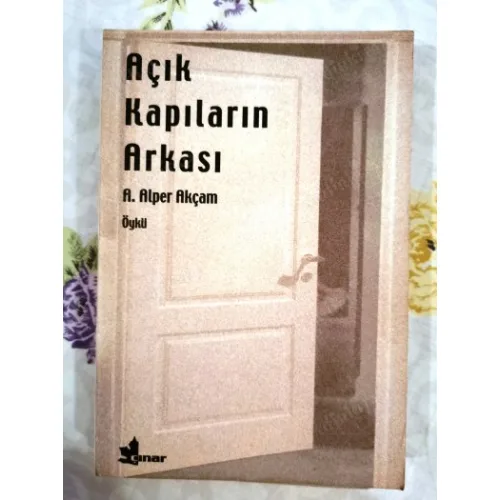 Açık Kapıların Arkası