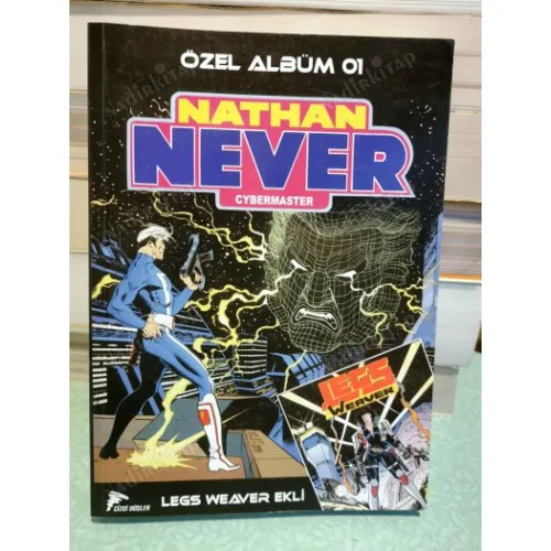Nathan Never Özel Albüm Cilt 1 | Cybermaster * Uzayın Derinliklerinden * Blackwall