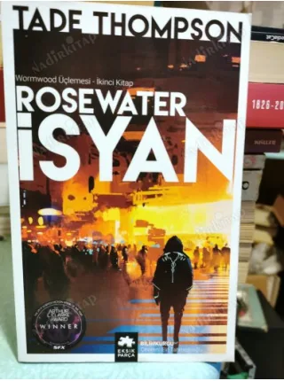 Rosewater İstila Wormwood Üçlemesi Birinci Kitap (2019 Arthur C. Clarke En İyi Roam Ödülü) BKZ