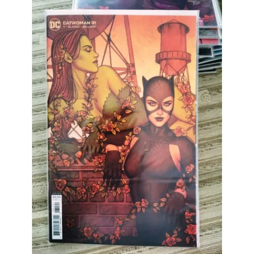 DC CatWoman Volume 5 #31 of Present (Cover B Jenny Frison Card Stock Variant, Comicare)