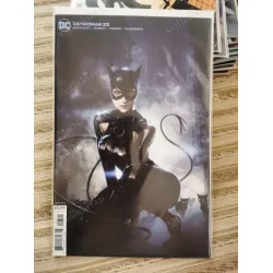 DC CatWoman Volume 5 #23 of Present (Cover Woo Chul Lee Variant, Comicare) DC CatWoman Volume 5 #23 of Present (Cover Woo Chul Lee Variant, Comicare)