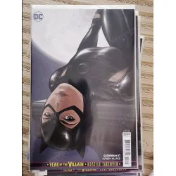 DC CatWoman Volume 5 #17 of Present (Cover Alberto Varanda Variant, Comicare) DC CatWoman Volume 5 #17 of Present (Cover Alberto Varanda Variant, Comicare)