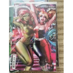 DC Harley Quinn Vol 4 8 of Present (Cover B Derrick Chew Card Stock Variant, Comicare) DC Harley Quinn Vol 4 8 of Present (Cover B Derrick Chew Card Stock Variant, Comicare)