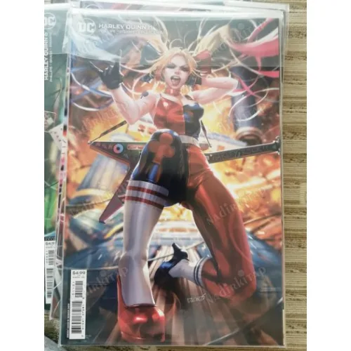 DC Harley Quinn Vol 4 11 of Present (Cover B Derrick Chew Card Stock Variant, Comicare)