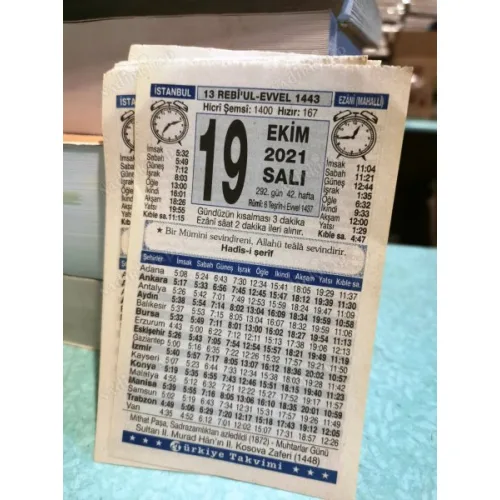 19 Ekim 2021 Türkiye Gazetesi Takvim yaprağı Doğum günü Özel gün hediyesi
