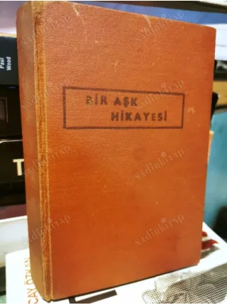 Bir Aşk Rüyası (A Kiss of Paris)* Ciltli
