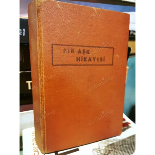Bir Aşk Rüyası (A Kiss of Paris)* Ciltli