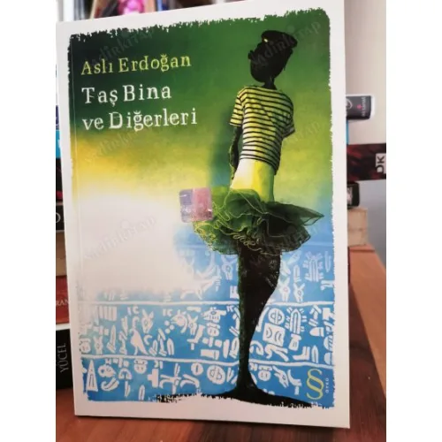 Taş Bina ve Diğerleri