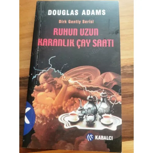 Ruhun Uzun Karanlık Çay Saati (Dirk Gently Serisi)