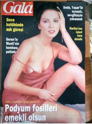 Gala 11 Nisan 1999 Özge Şenocak Harika Avcı, Seda Sayan Yaşar Alptekin, Mehmet Ali Erbil kızları, Mustaf Sandan Seren Göcek yat,