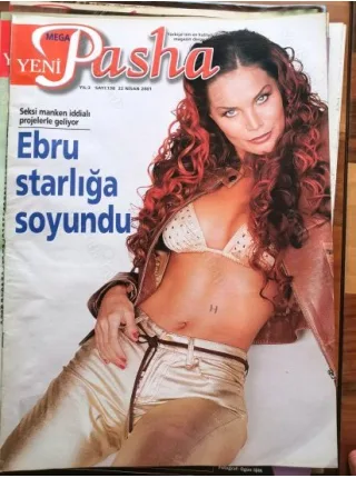Yeni Pasha MEGA 138 22 Nisan 2001 Ebru Şallı İlknur Soydaş, Tarkan 5bin, Söyleşi Faruk Saraç, Yıldırım Mayruk defile, Yeşim Salkım vefa