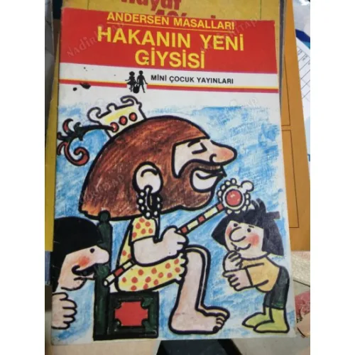 Hakanın Yeni Giysisi * Andersen Masalları (Resimleyen Mustafa Delioğlu)