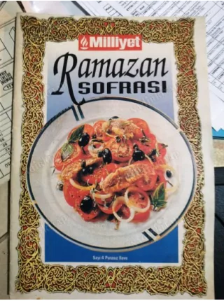 Milliyet Gazetesi nin Ramazan Sofrasi Sayı 4 1997 Çorbalar Salatalar Et Yemekleri Balık Sebzeler Hamur İşleri ve Pilavlar Tatlılar Pratik Bilgiler