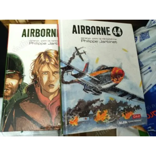 Airborne 44 Cilt 1-2 (2 Cilt) | Hardcover/Ciltli (Çizgi Roman)