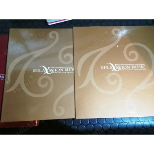 Türk Enstrümanlarıyla Terapi Müziği - Relaxation Music with Turkish Instruments - 10 CD Özel Kutulu (Kahverengi Cilt)