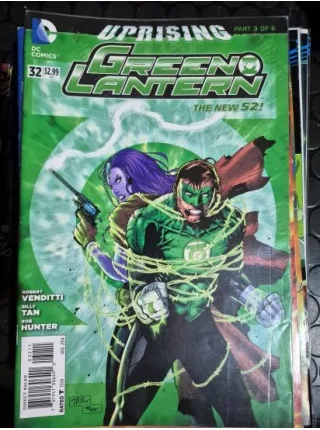 DC Green Lantern # 32 of 52 * Series Vol. 5 / 2011 - 2016 (Cover Artist Billy Tan)
