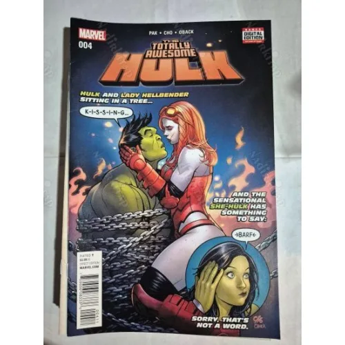 MARVEL The Totally Awesome Hulk # 4 of 23 (Cover Artist Frank Cho)