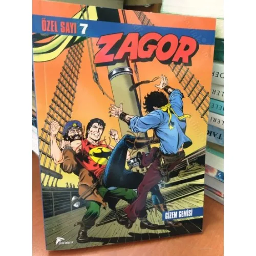Zagor Özel Cilt Sayı 7 * Gizem Gemisi - Karanlık Yaratıklar (2 Tam Macera)