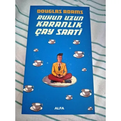 Ruhun Uzun Karanlık Çay Saati (Dirk Gently Serisi)