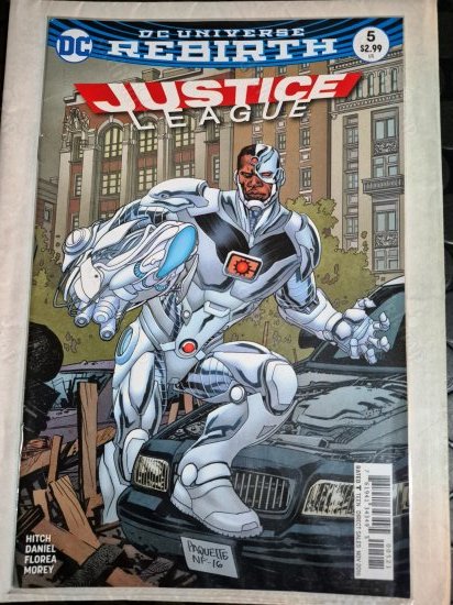 DC Justice League # 5 of 43 DC Universe Rebirth / Series Vol. 3 2016 - 2018 (Cover Artist Yanick Paquette Variant)